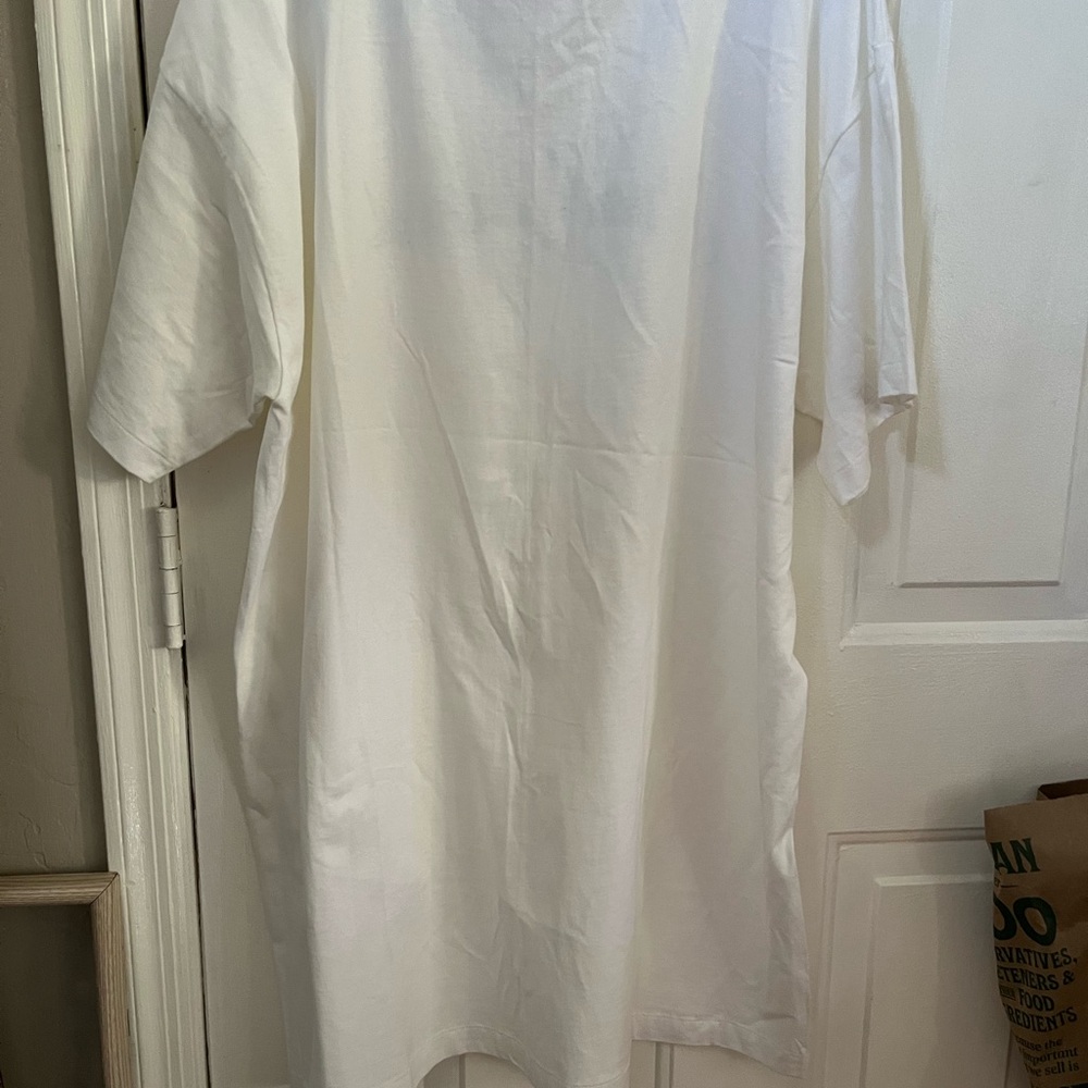 Sea island white t-shirt beach coverup - Picture 3 of 3
